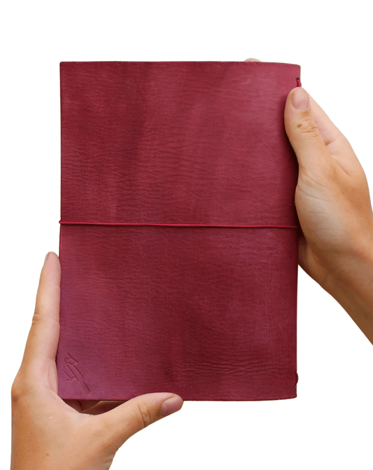 Copihue | Leather journal A5 - BirdLog